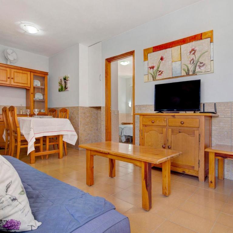 Galcanary - One-Bedroom Apartment with Garden View - 6