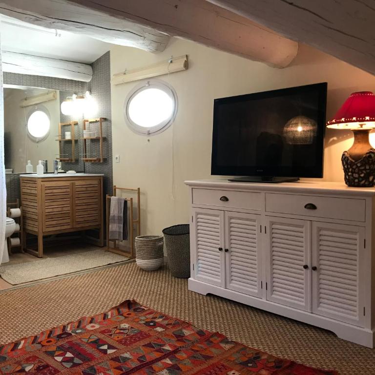 chambres d'hôtes Au Pied Du Ventoux - Chambre Double avec Balcon - 5