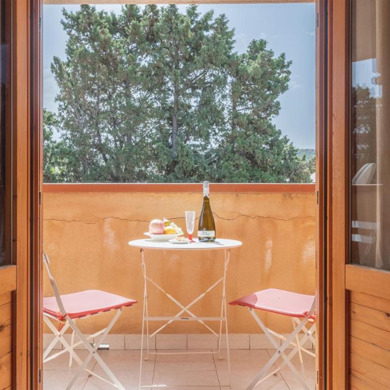San Carlo - private beach - Superior Apartment mit 1 Schlafzimmer und Balkon - 1