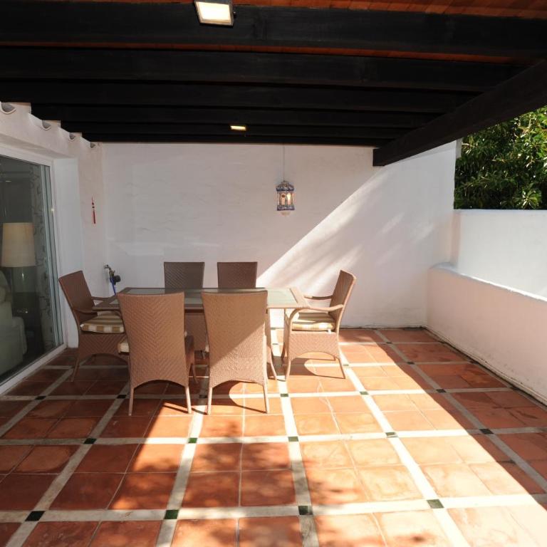 Bonito piso con jardines y piscina - Apartamento con terraza - 4