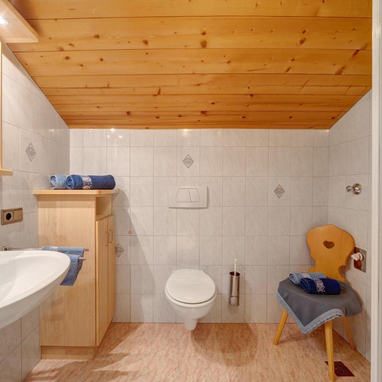 Unterjochmayrhof - Two-Bedroom Deluxe Apartment with Garden View - 18