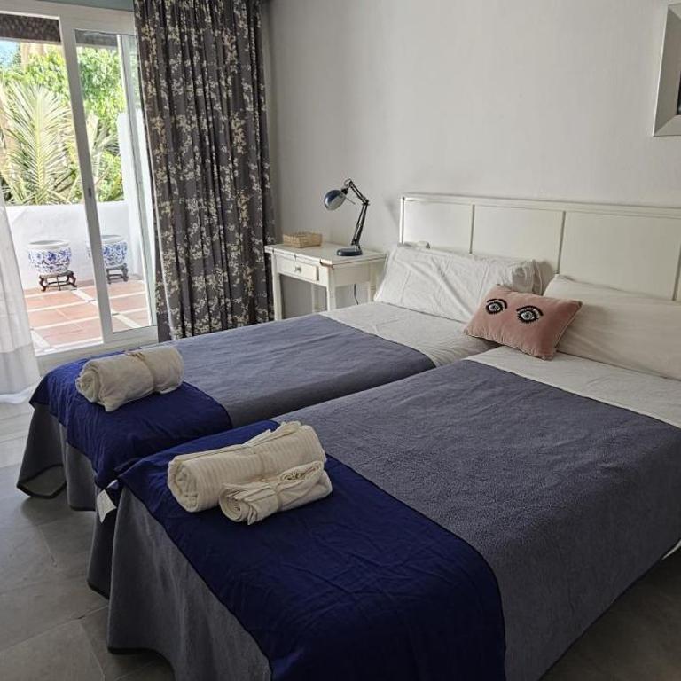 Bonito piso con jardines y piscina - Apartamento con terraza - 24