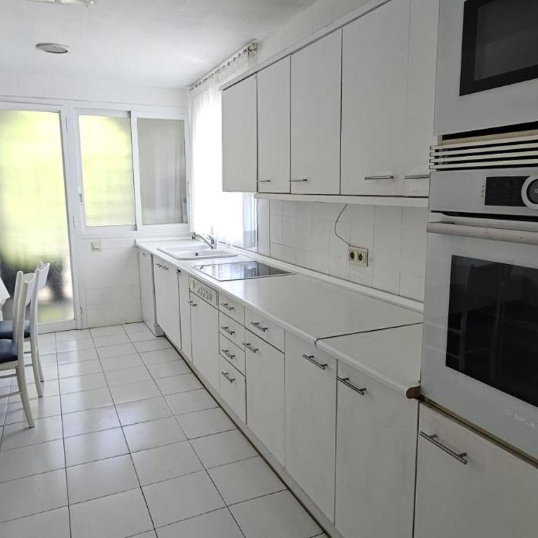 Bonito piso con jardines y piscina - Apartamento con terraza - 26