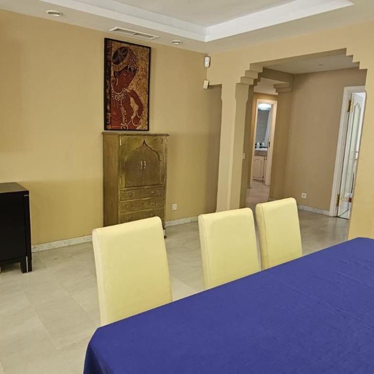 Bonito piso con jardines y piscina - Apartamento con terraza - 11