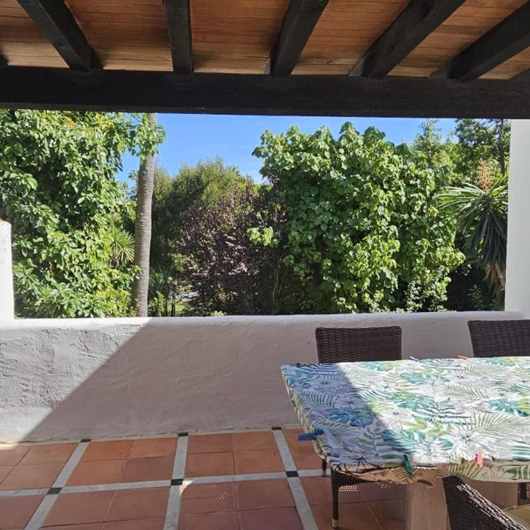 Bonito piso con jardines y piscina - Apartamento con terraza - 2