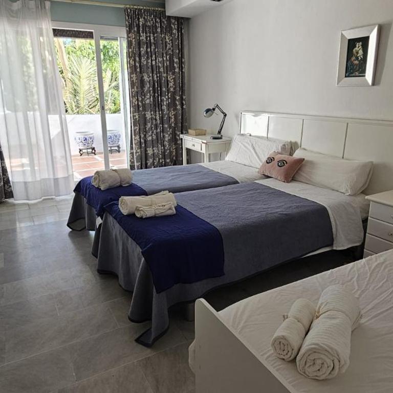 Bonito piso con jardines y piscina - Apartamento con terraza - 21