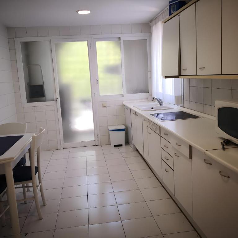 Bonito piso con jardines y piscina - Apartamento con terraza - 28