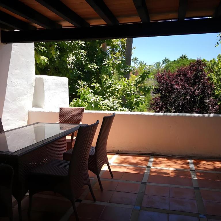 Bonito piso con jardines y piscina - Apartamento con terraza - 3