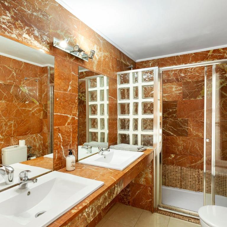 Nice Apartment 1210 In Central Area - Superior One-Bedroom Apartment with Balcony - 15