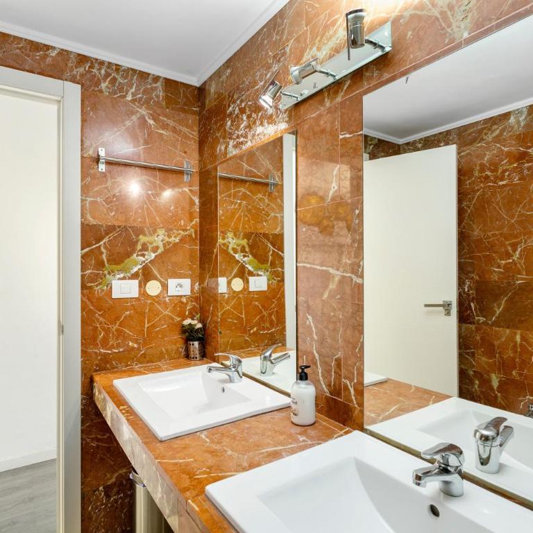 Nice Apartment 1210 In Central Area - Superior One-Bedroom Apartment with Balcony - 16