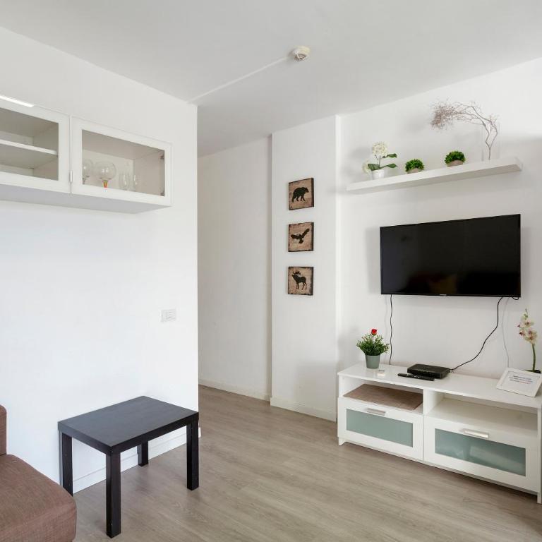 Nice Apartment 1210 In Central Area - Superior One-Bedroom Apartment with Balcony - 7