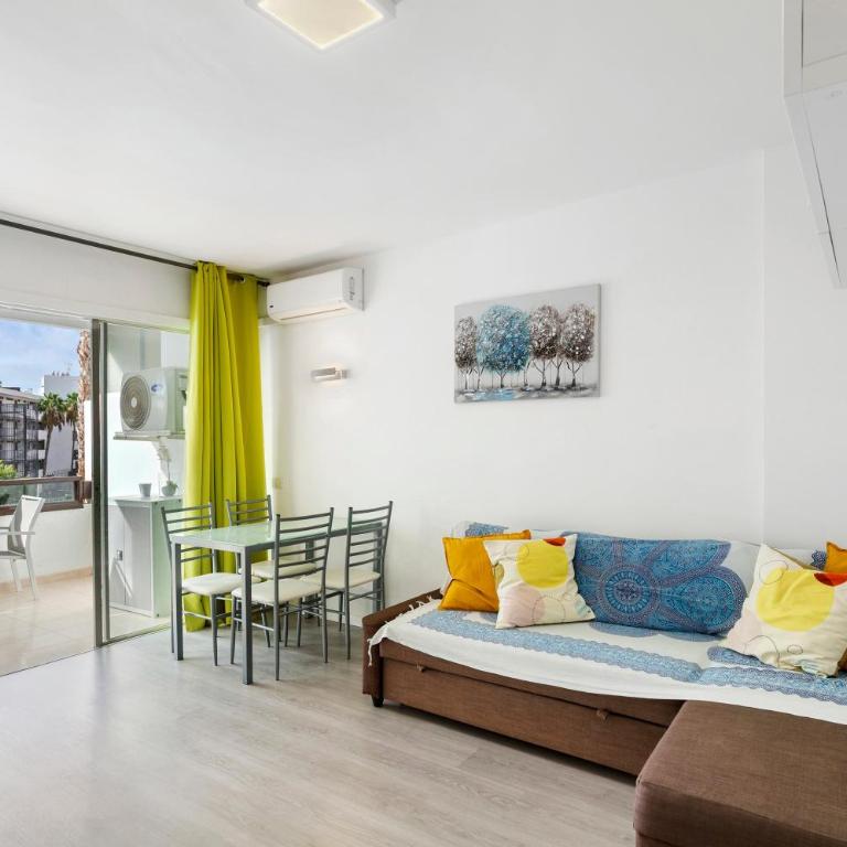 Nice Apartment 1210 In Central Area - Superior One-Bedroom Apartment with Balcony - 1