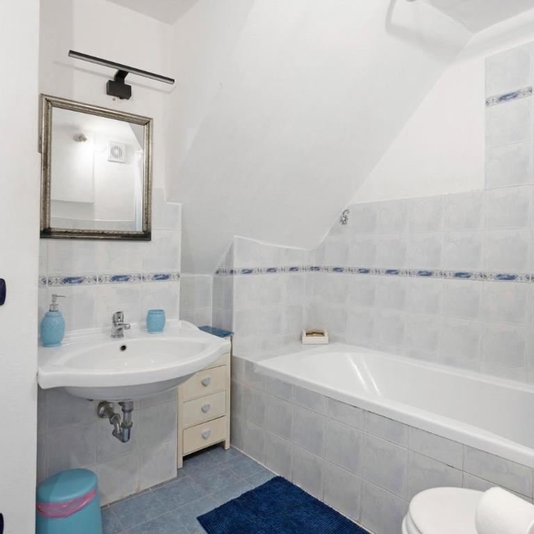 Lisettarooms - Appartement Supérieur - Vue sur Ville - 11