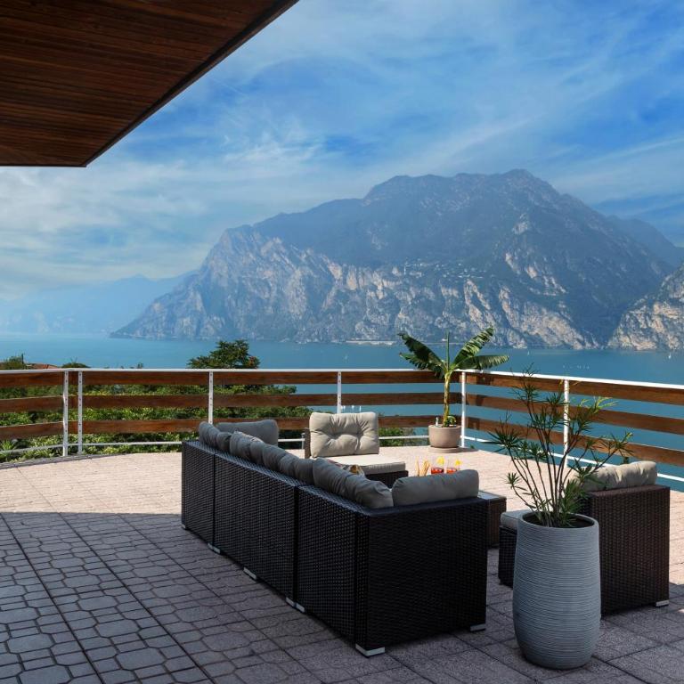 Panorama Apartment 180 mq - Three-Bedroom Premium Apartment with Balcony - 1