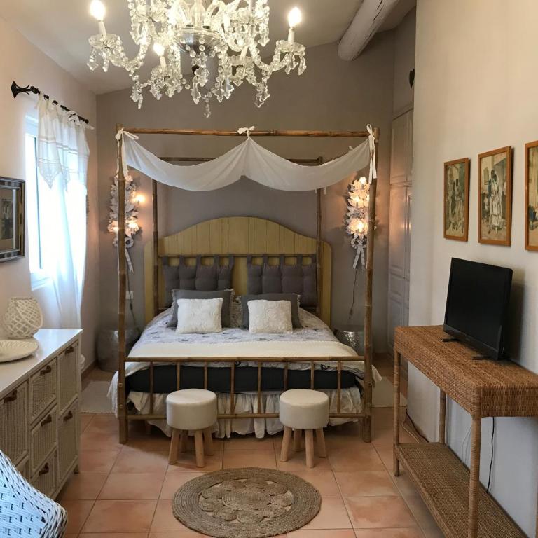 chambres d'hôtes Au Pied Du Ventoux - Chambre Double avec Balcon - 18