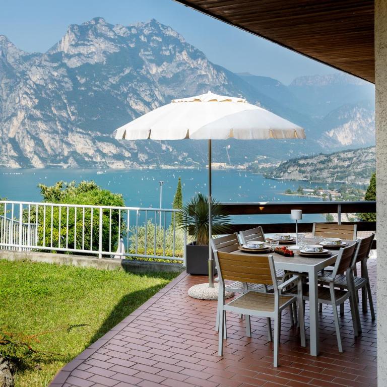 Panorama Apartment 180 mq - Three-Bedroom Premium Apartment with Balcony - 2