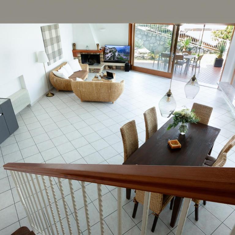 Panorama Apartment 180 mq - Three-Bedroom Premium Apartment with Balcony - 10