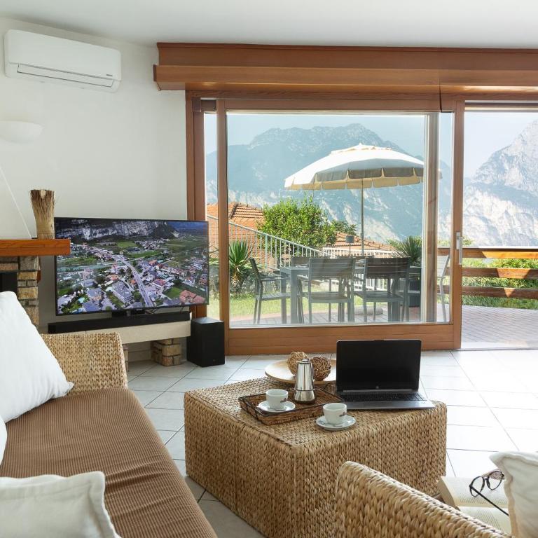 Panorama Apartment 180 mq - Three-Bedroom Premium Apartment with Balcony - 3
