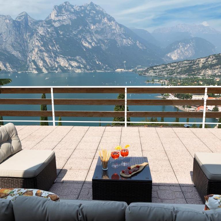 Panorama Apartment 180 mq - Three-Bedroom Premium Apartment with Balcony - 40
