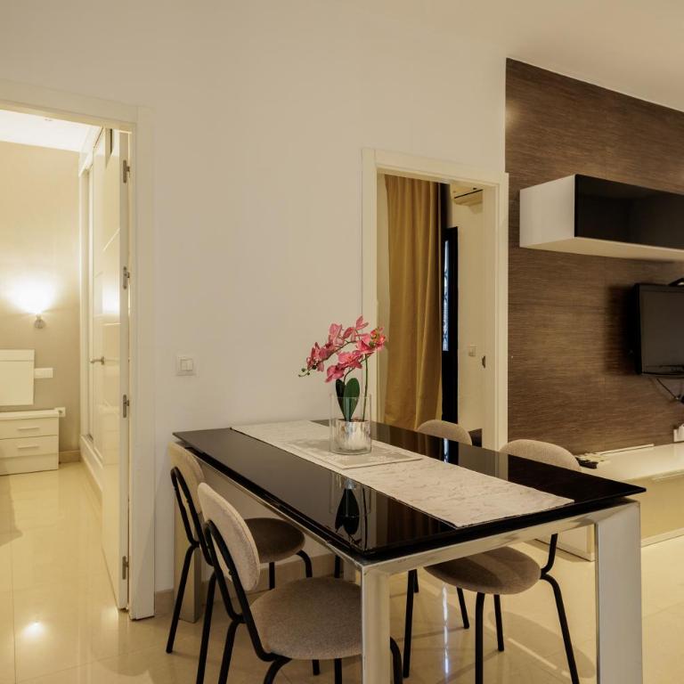 Gran Plaza - Apartamento Superior con vistas a la ciudad - 7