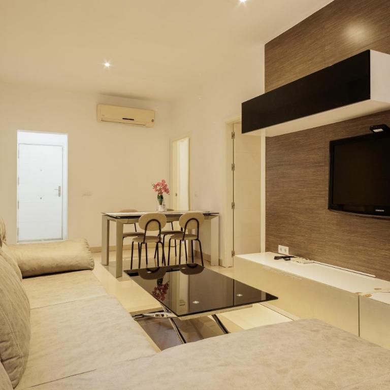 Gran Plaza - Apartamento Superior con vistas a la ciudad - 2