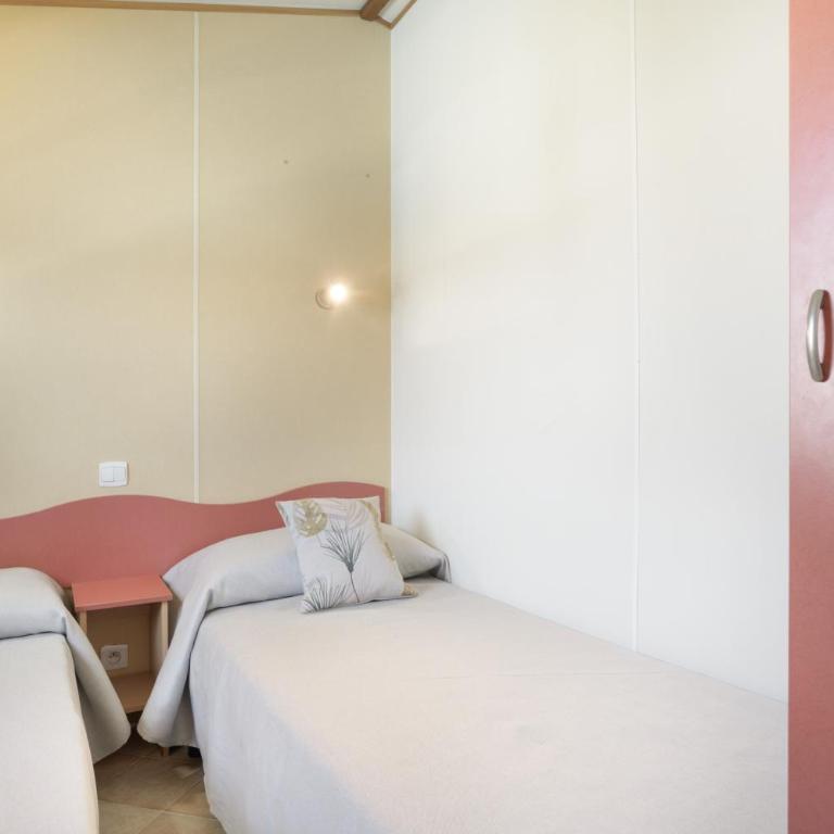Alojamiento Rural Coral - Habitación Cuádruple con ducha - 13