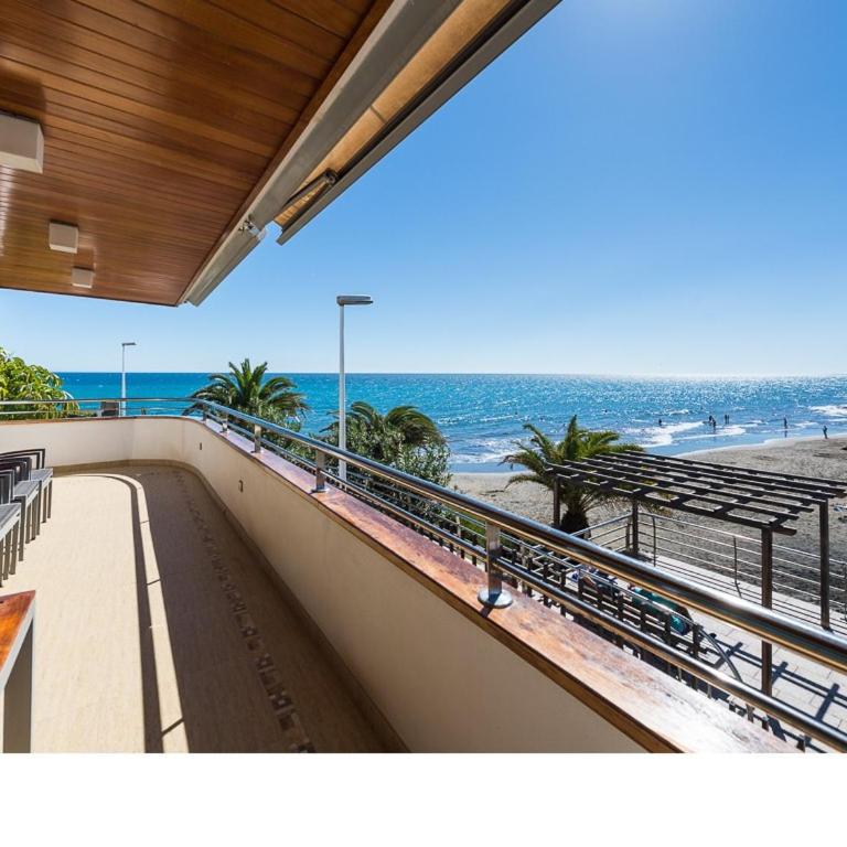 Chalet en la playa San Agustin - Three-Bedroom House - 2