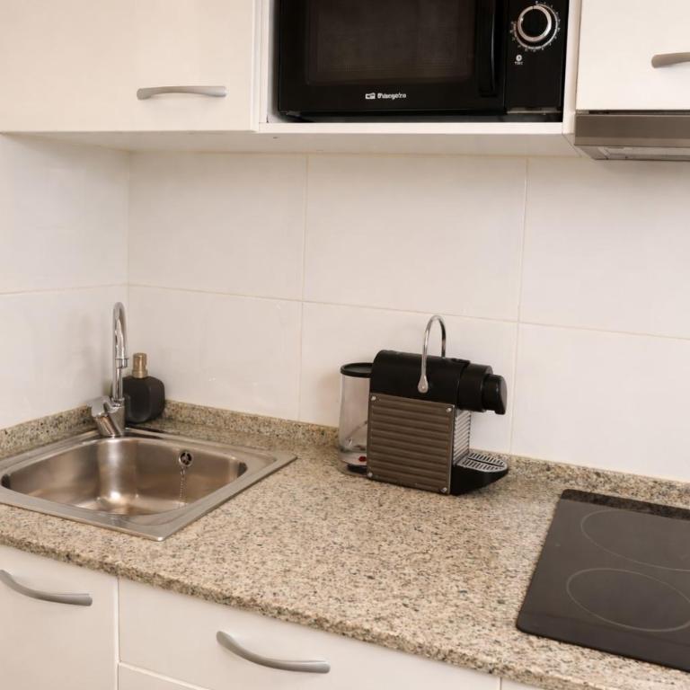 Tibidabo Apartments - Two-Bedroom Apartment with Garden - 7