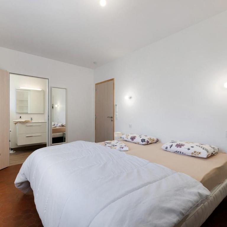 Chambres D'hôtes Sous Le Pin - Chambre Standard Lit Queen-Size - 4