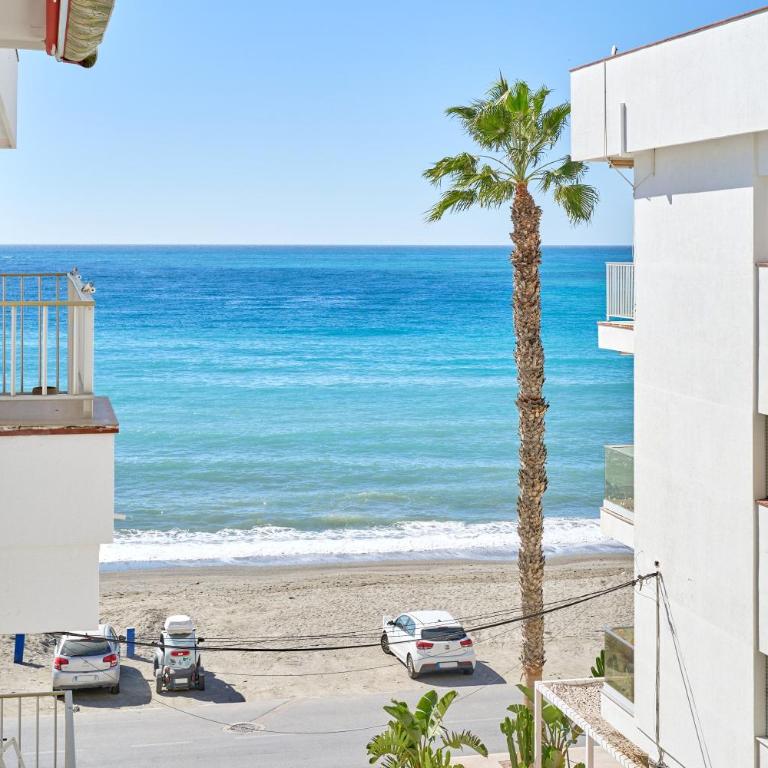 Apartamento 1a línea La Herradura - Two-Bedroom Deluxe Apartment with Ocean View - 20
