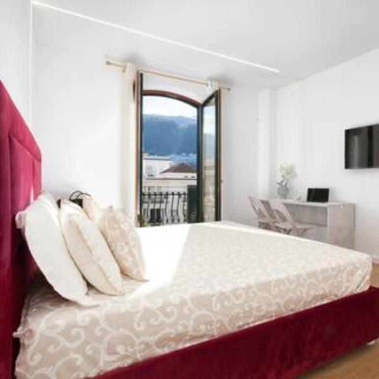 Sorrento Center Luxury Apartment 1 - Appartamento Deluxe con 2 Camere da Letto e Balcone - 5