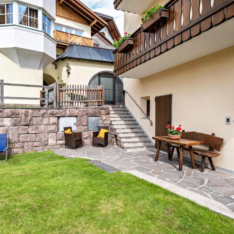 Haus Thurn Apartment B - Deluxe-Apartment mit 2 Schlafzimmern und Gartenblick - 20