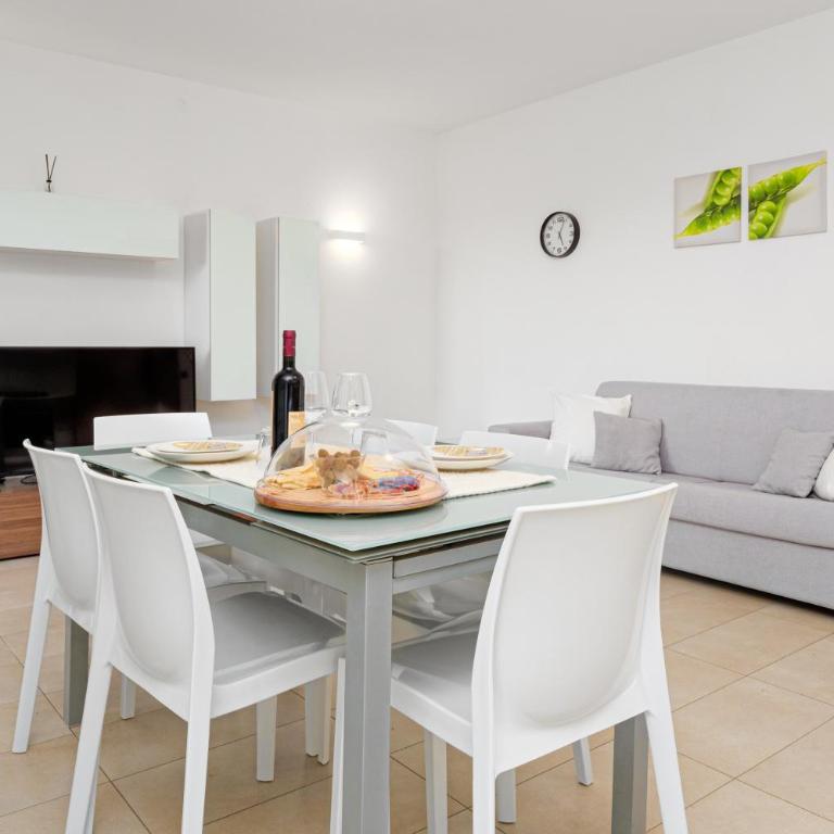 Villa Marconi Apartment 5 - Quadruple Room with Shower - 12