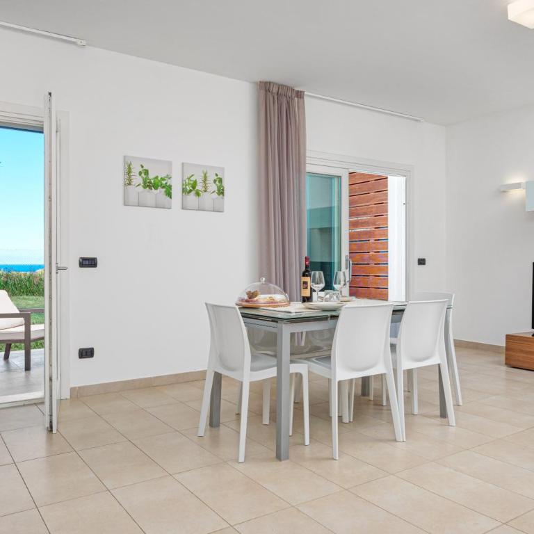 Villa Marconi Apartment 5 - Quadruple Room with Shower - 13