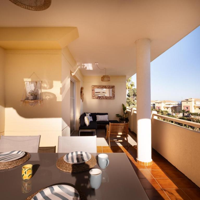 Mediterranean apt with seaview, 365-Day open pool and walking distance to the beach - Apartamento de 2 dormitorios - 11