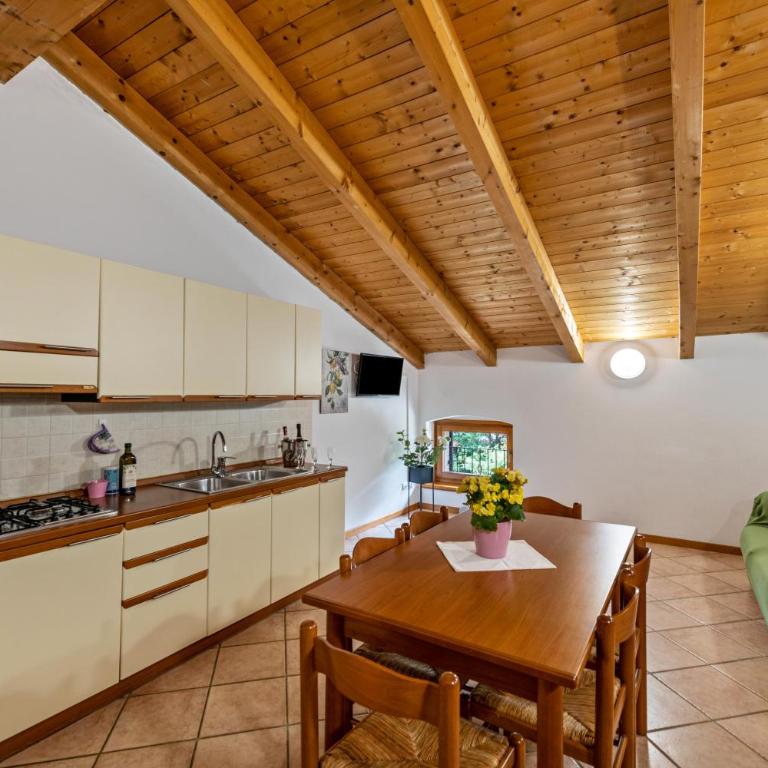 Agriturismo Colombare Teboi Trilo - Appartamento Deluxe con 2 Camere da Letto e Vista Giardino - 12