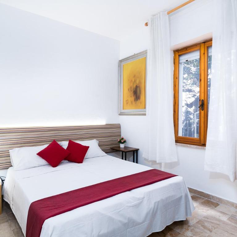 Casa nella Roccia a Cala Gonone - Appartamento con 3 Camere da Letto e Vista Acqua - 2