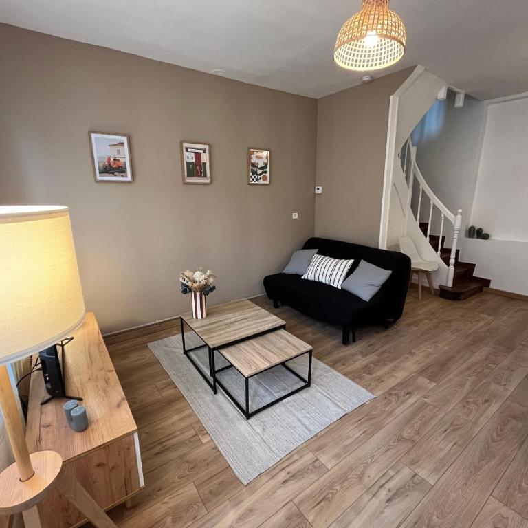 Maison Delavigne - Three-Bedroom Townhouse - 2