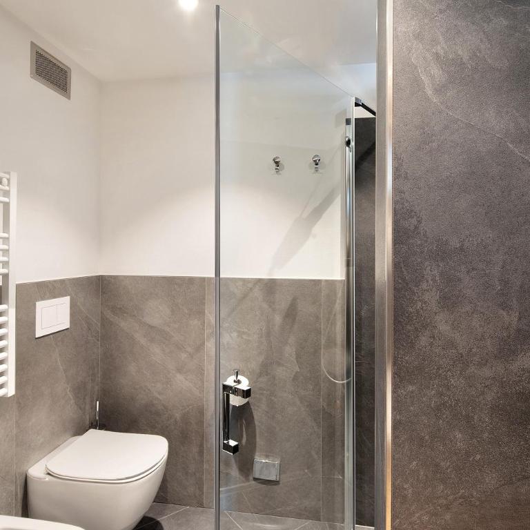 Rasia Residence Relax Lake - Appartamento Deluxe con 2 Camere da Letto e Vista Giardino - 18