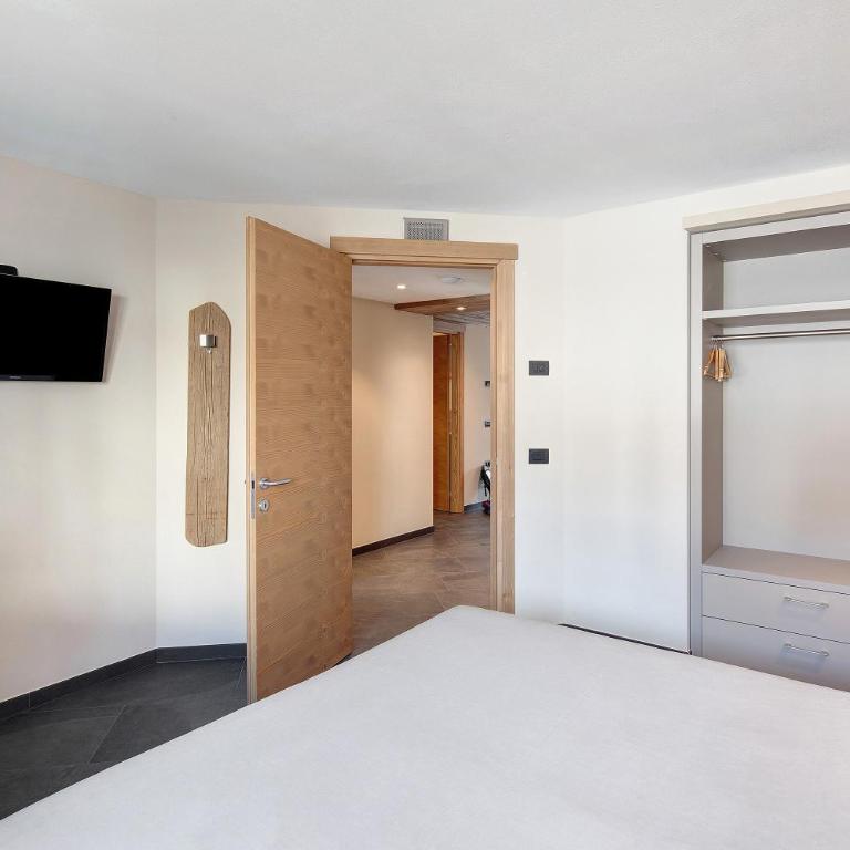 Rasia Residence Relax Lake - Appartamento Deluxe con 2 Camere da Letto e Vista Giardino - 10