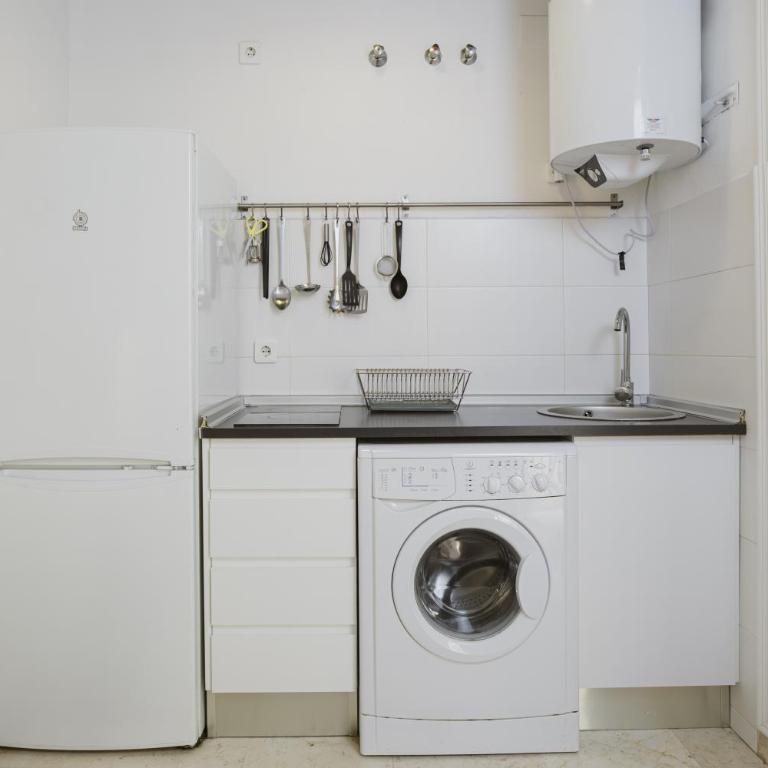 Apart Sevilla Centro con piscina - Superior One-Bedroom Apartment with Balcony - 6