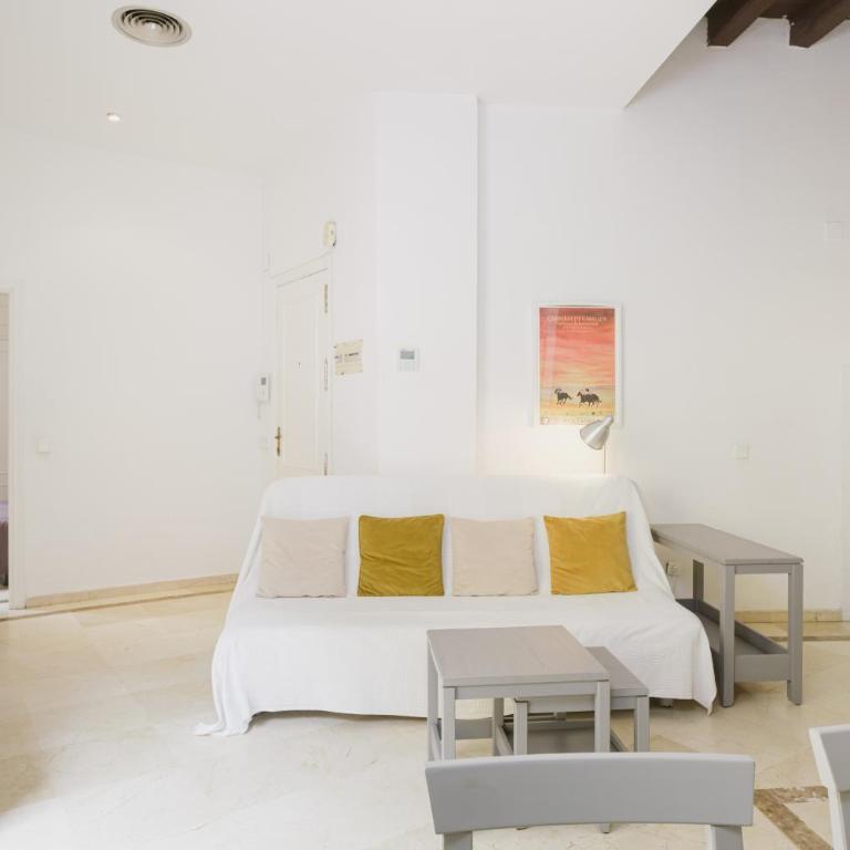 Apart Sevilla Centro con piscina - Superior One-Bedroom Apartment with Balcony - 3