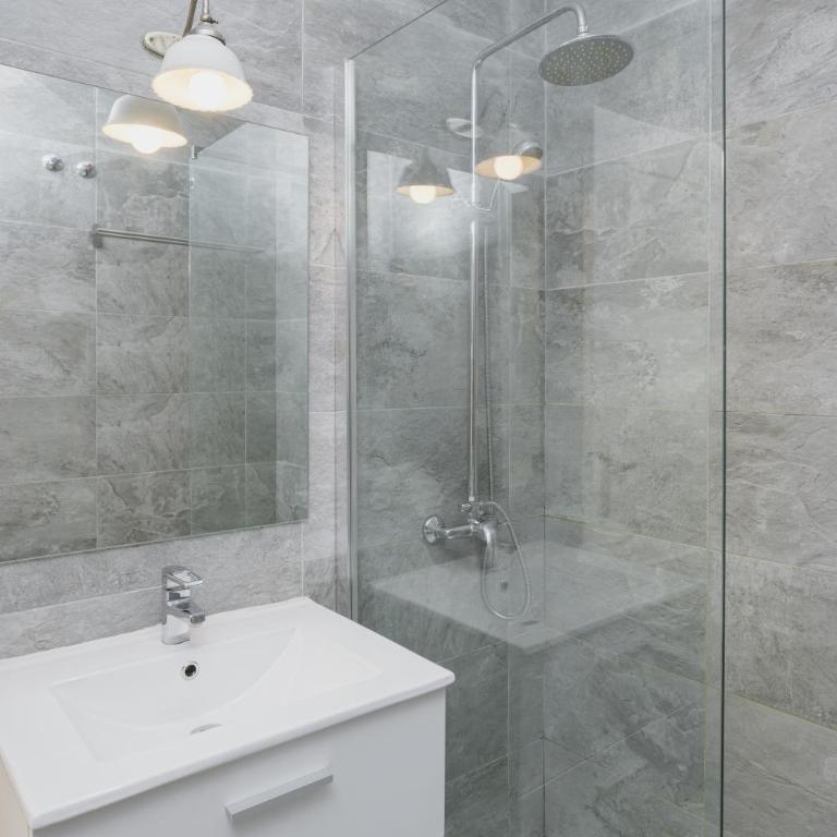 Apart Sevilla Centro con piscina - Superior One-Bedroom Apartment with Balcony - 11
