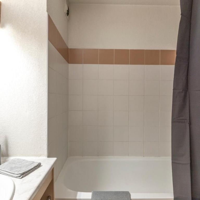 Appartement à Samoëns – 6 couchages - Appartamento Deluxe con 2 Camere da Letto e Vista Giardino - 17