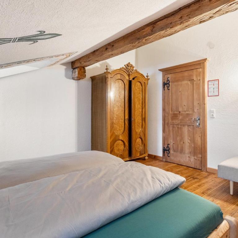Fuchswirt Kelchsau - Dreibettzimmer mit Dusche - 13