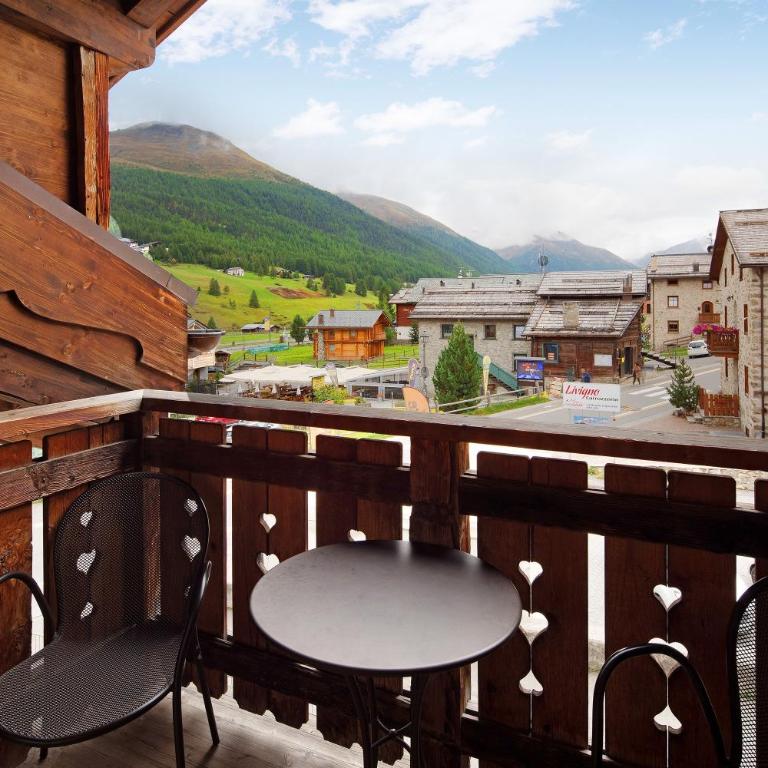 Chalet Picchio Trilocale - Appartamento Deluxe con 2 Camere da Letto e Vista Giardino - 4