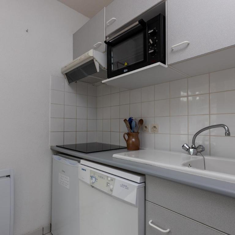 Piot T2 200m de la Plage - Appartement 1 Chambre Supérieur avec Balcon - 12