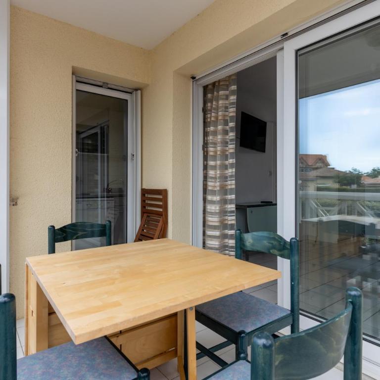 Piot T2 200m de la Plage - Appartement 1 Chambre Supérieur avec Balcon - 3