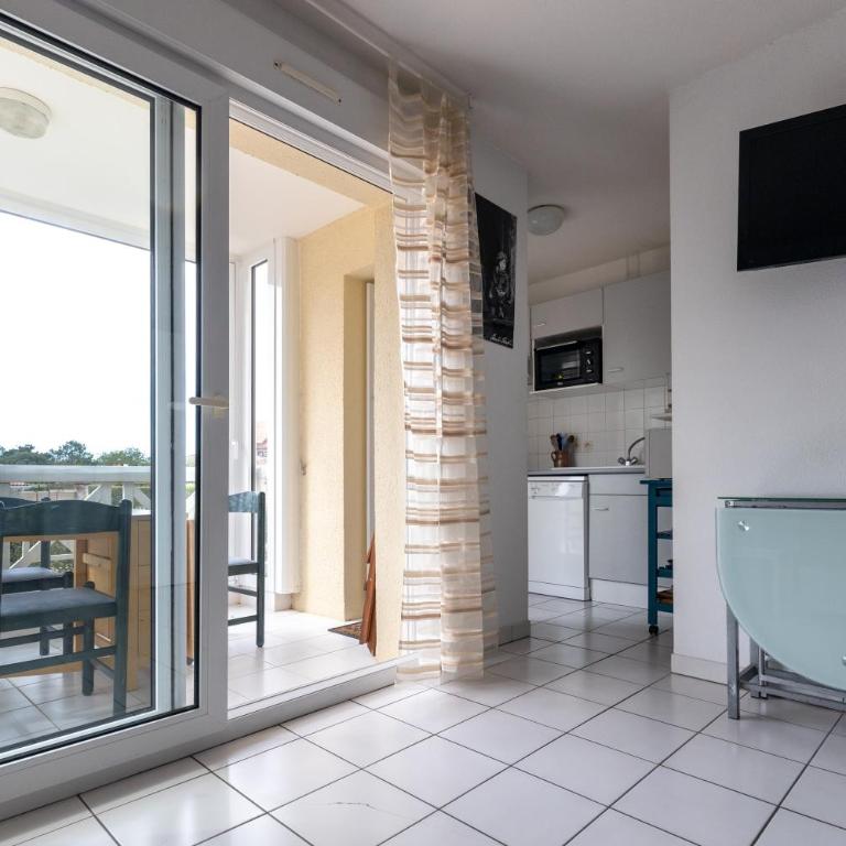 Piot T2 200m de la Plage - Appartement 1 Chambre Supérieur avec Balcon - 9