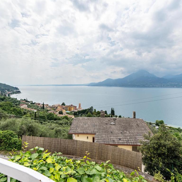 Villa Verde - Two-Bedroom Deluxe Apartment with Garden View - 13
